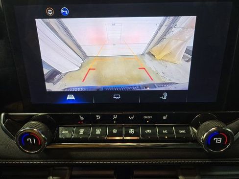 Used 2023 Chevrolet Colorado LT w/ LT Convenience Package II image 24