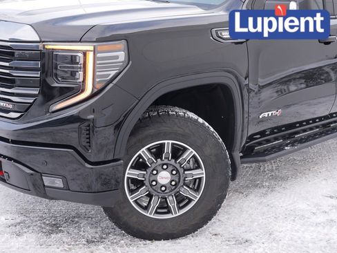 Used 2024 GMC Sierra 1500 AT4 image 27