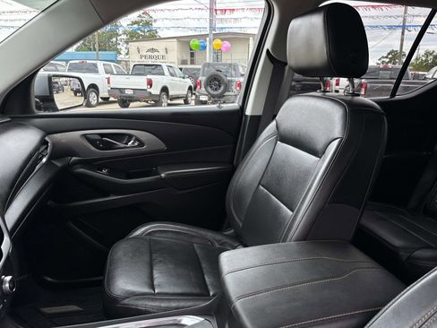 Used 2019 Chevrolet Traverse LT w/ LPO, Floor Liner Package FWD image 15