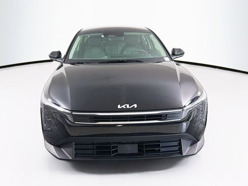 Used 2025 Kia K4 FWD image 2
