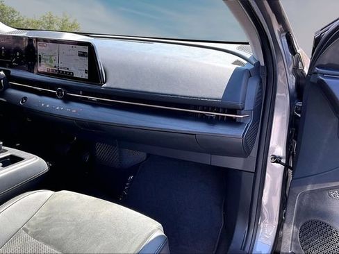 Certified 2024 Nissan Ariya AWD image 26