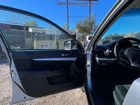 Used 2014 Subaru Outback 2.5i Premium image 10