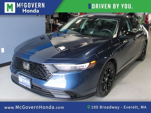 Used 2025 Honda Accord SE image 1