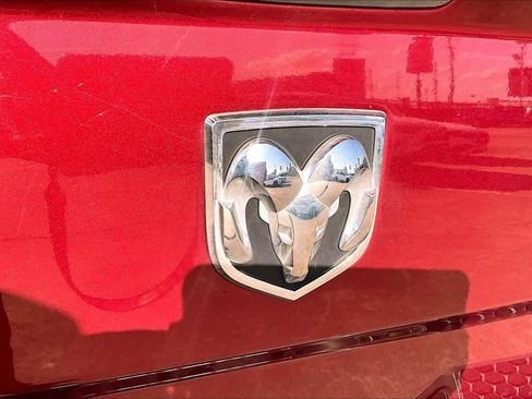 Used 2019 RAM 1500 Tradesman w/ Chrome Appearance Group RWD image 31