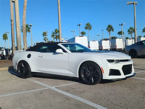 Used 2018 Chevrolet Camaro ZL1 image 2