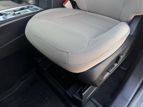 Used 2023 Ford Explorer XLT RWD image 24