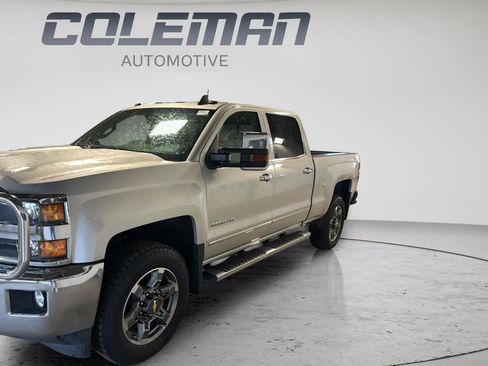Used 2015 Chevrolet Silverado 2500 LTZ AWD/4WD image 4