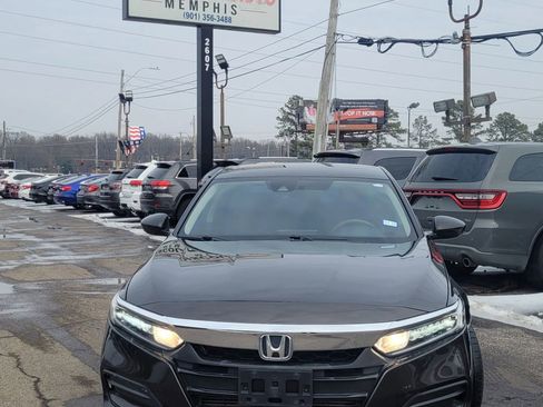 Used 2018 Honda Accord LX image 2