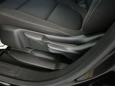 Used 2021 GMC Acadia SLE image 9