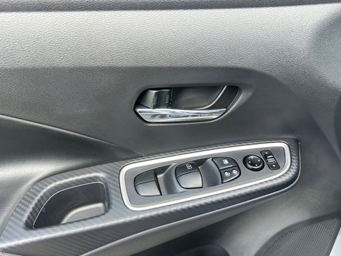 New 2025 Nissan Versa SR FWD image 26
