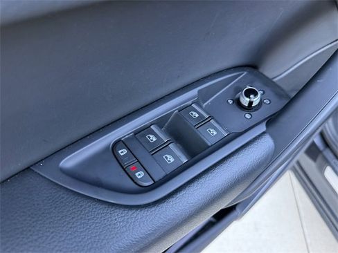 Used 2023 Audi Q5 2.0T Premium image 4