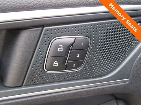 Used 2024 Ford Edge Titanium image 6