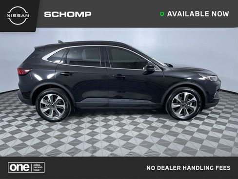Used 2023 Ford Escape Platinum AWD/4WD image 1