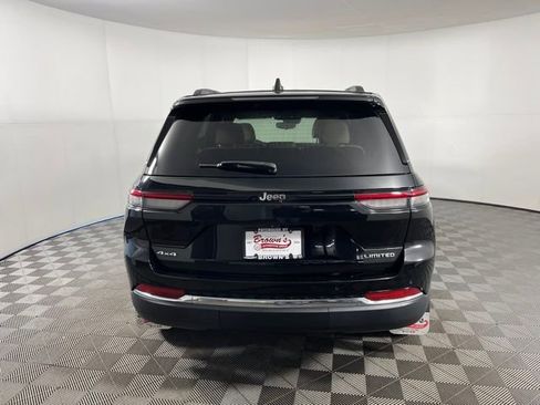 Used 2023 Jeep Grand Cherokee Limited image 5
