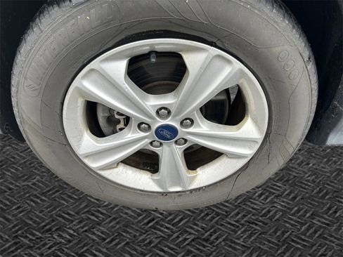 Used 2016 Ford Escape SE w/ Equipment Group 201A image 11