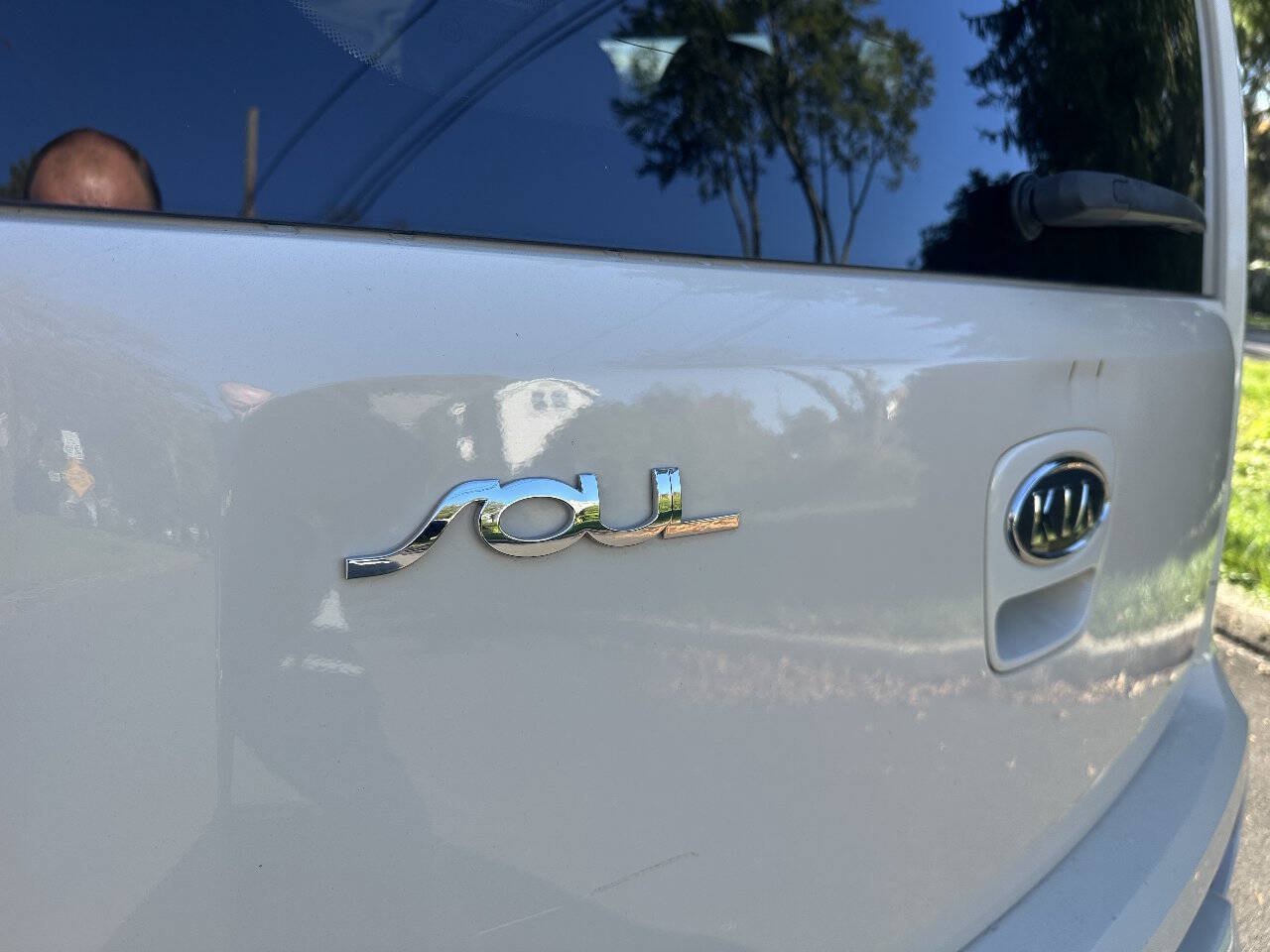 Used 2011 Kia Soul ! FWD image 8