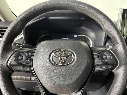 Used 2025 Toyota RAV4 XLE w/ Convenience Package FWD image 14
