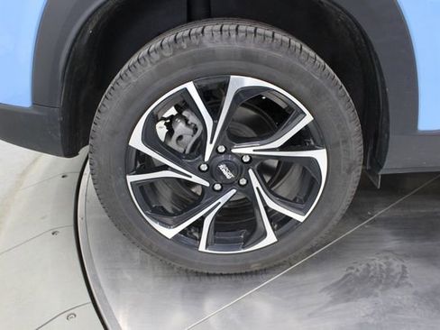 Used 2024 Chevrolet Trax RS w/ Driver Confidence Package FWD image 49