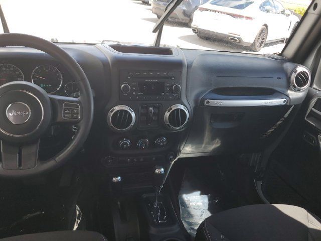 Used 2016 Jeep Wrangler Unlimited Sahara AWD/4WD image 19