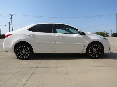 Used 2016 Toyota Corolla S w/ Body Protection Package #1 FWD image 6