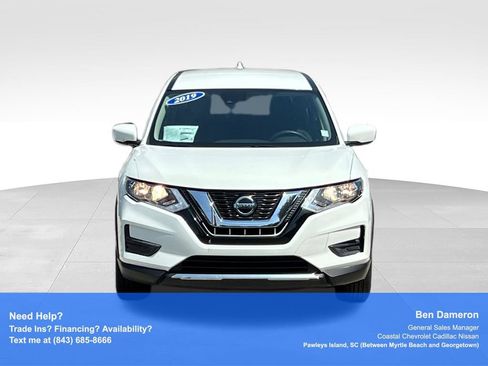Used 2019 Nissan Rogue S FWD image 2