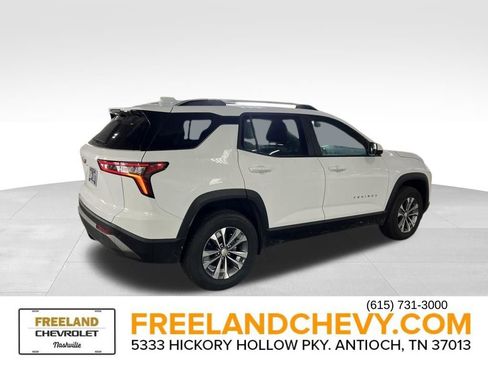 Used 2025 Chevrolet Equinox LT w/ Convenience Package II image 5