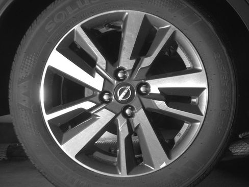 Used 2025 Nissan Versa SV image 15