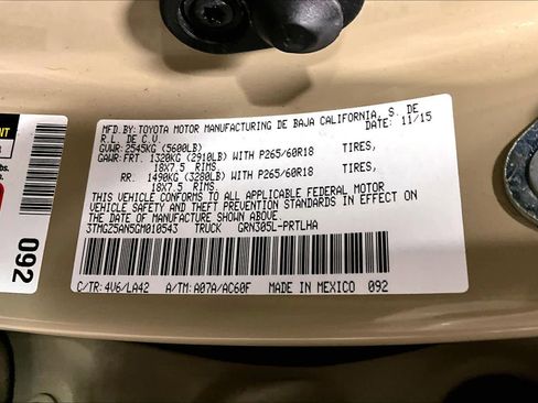 Used 2016 Toyota Tacoma Limited w/ Towing Package image 34