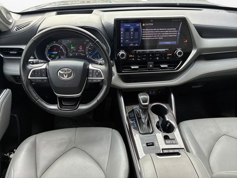 Used 2022 Toyota Highlander Platinum image 20