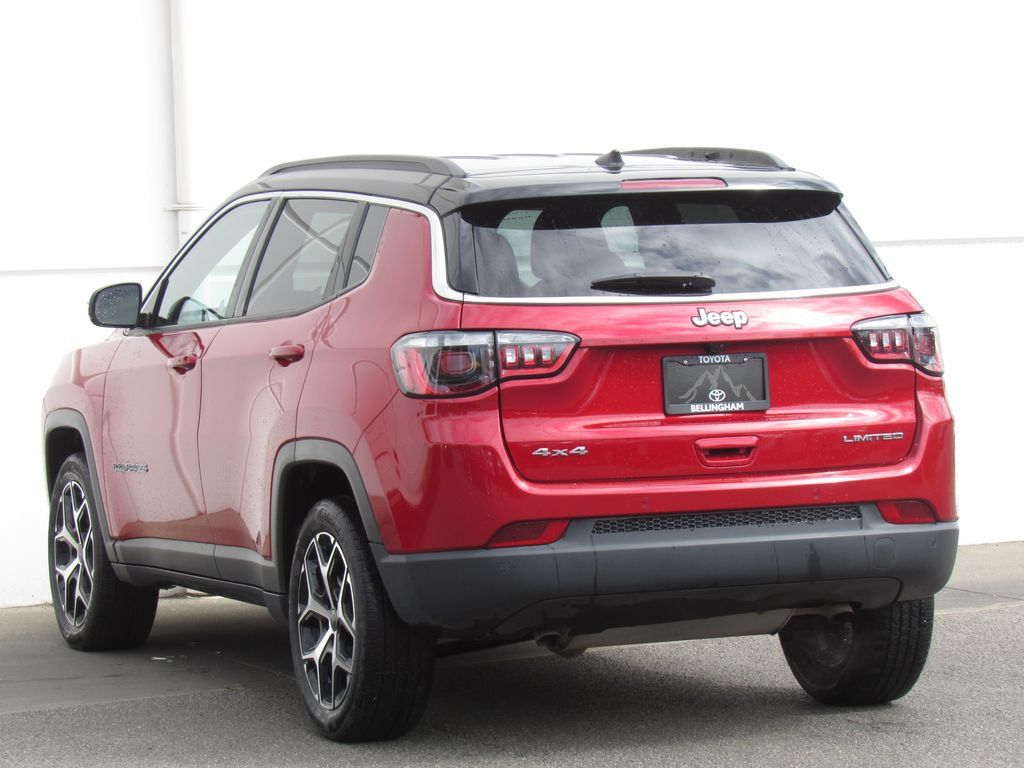 Used 2025 Jeep Compass Limited AWD/4WD image 5