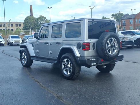 Used 2018 Jeep Wrangler Unlimited Sahara image 6