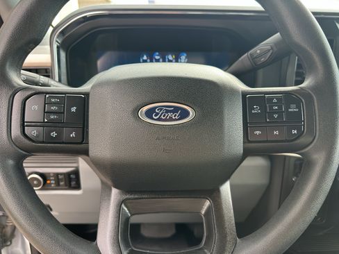 Used 2025 Ford F250 XLT w/ Black Appearance Package AWD/4WD image 14