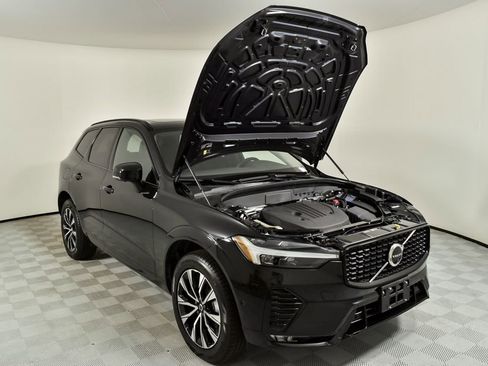 Certified 2025 Volvo XC60 B5 Plus image 33