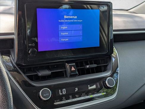 Used 2025 Toyota Corolla LE FWD image 6