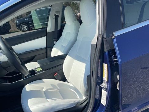 Used 2020 Tesla Model 3 Performance image 7