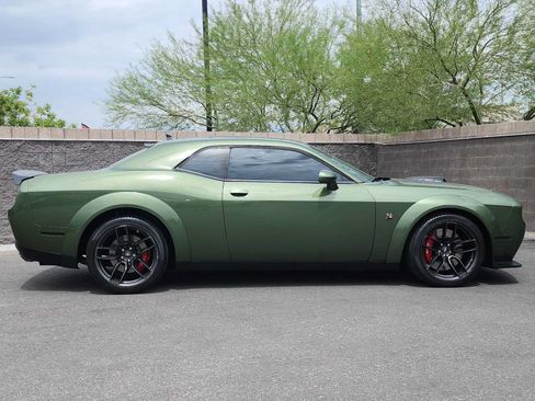 Used 2022 Dodge Challenger R/T Scat Pack RWD image 9