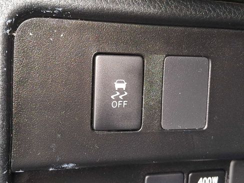 Used 2021 Toyota Tacoma TRD Off-Road image 22