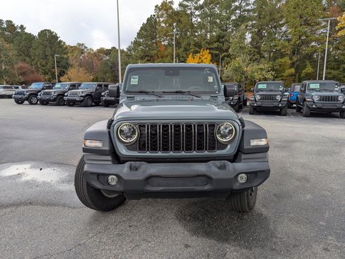 Used 2024 Jeep Wrangler Sport S image 2