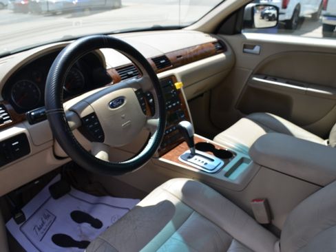 Used 2006 Ford Five Hundred SEL FWD image 14