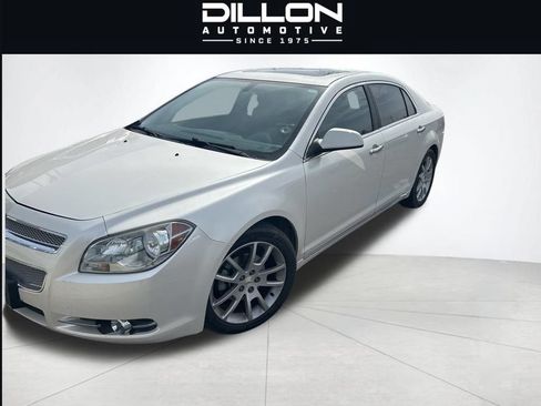 Used 2011 Chevrolet Malibu LTZ FWD image 2