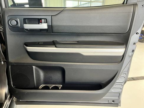 Used 2015 Toyota Tundra SR5 w/ SR5 Upgrade Package image 23