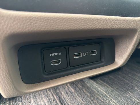 Certified 2023 Honda Odyssey Touring image 13