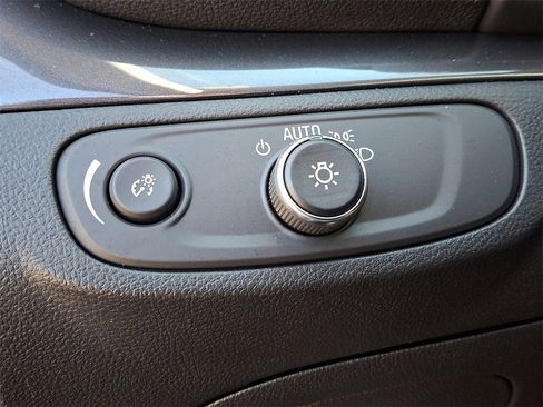 Used 2022 Buick Encore Preferred image 23