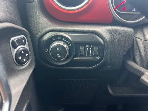 Used 2020 Jeep Gladiator Rubicon AWD/4WD image 24