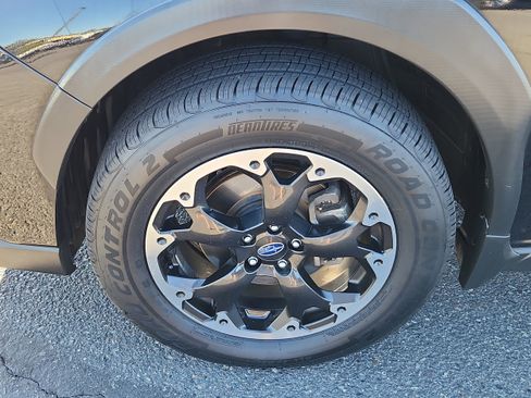 Used 2023 Subaru Crosstrek 2.0i image 7