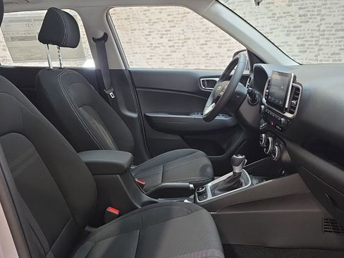 New 2026 Hyundai Venue SEL FWD image 9