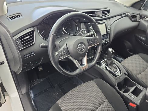 Certified 2020 Nissan Rogue Sport SV w/ All-Weather Package image 15