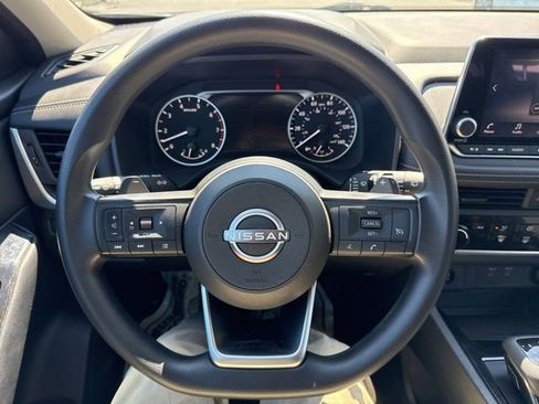 Used 2024 Nissan Rogue S image 20