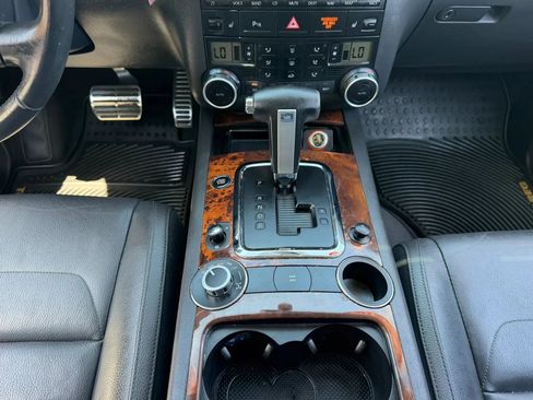 Used 2008 Volkswagen Touareg V6 AWD/4WD image 14