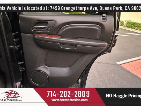 Used 2013 Cadillac Escalade Premium AWD/4WD image 21